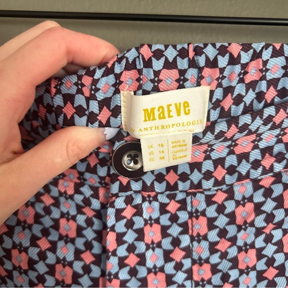 Patterned Wide-Leg Pants - Picture 6 of 9